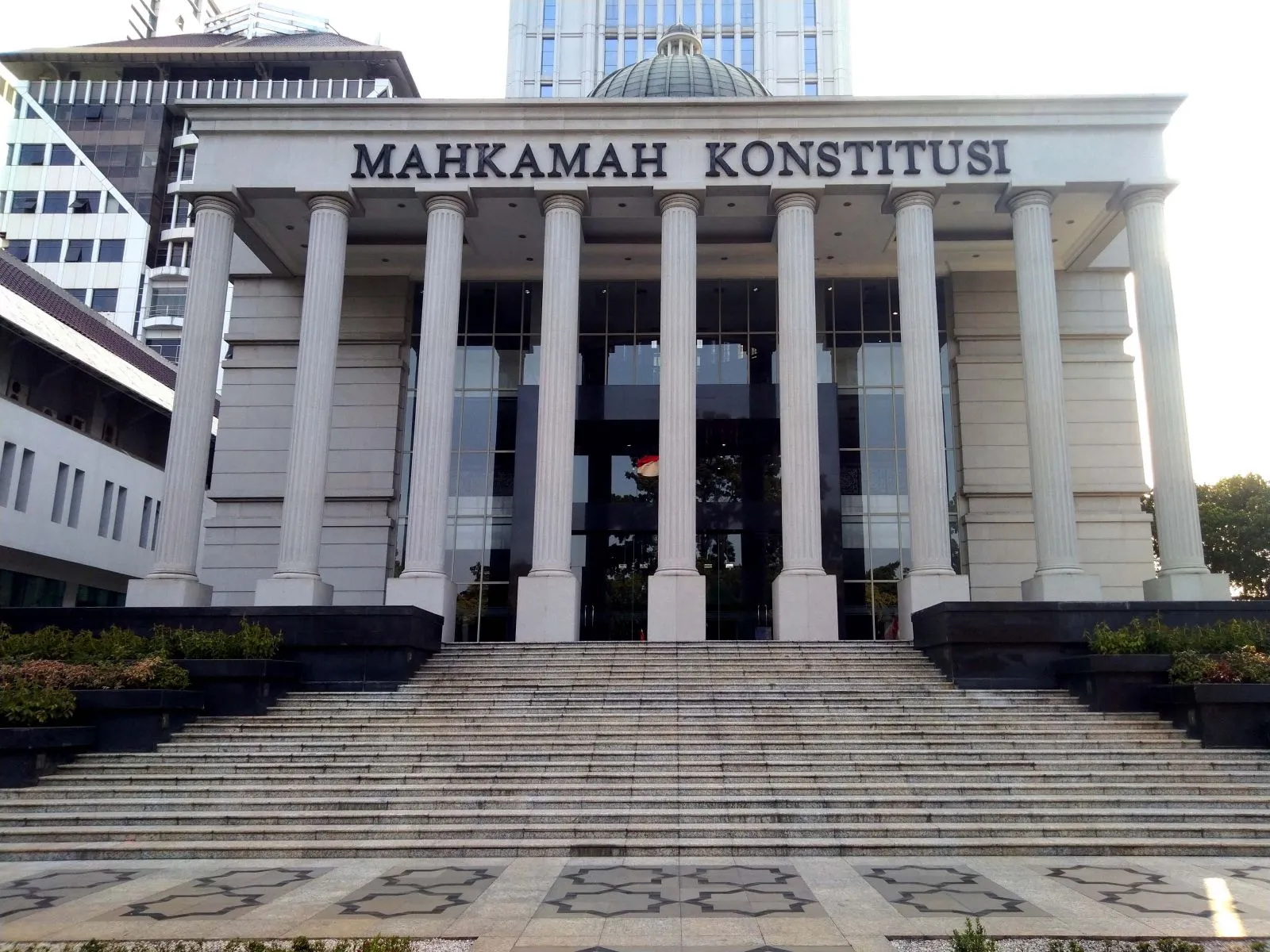 Serikat Pekerja Kampus Minta MK Tafsirkan Gaji Dosen Minimal Setara Upah Minimum